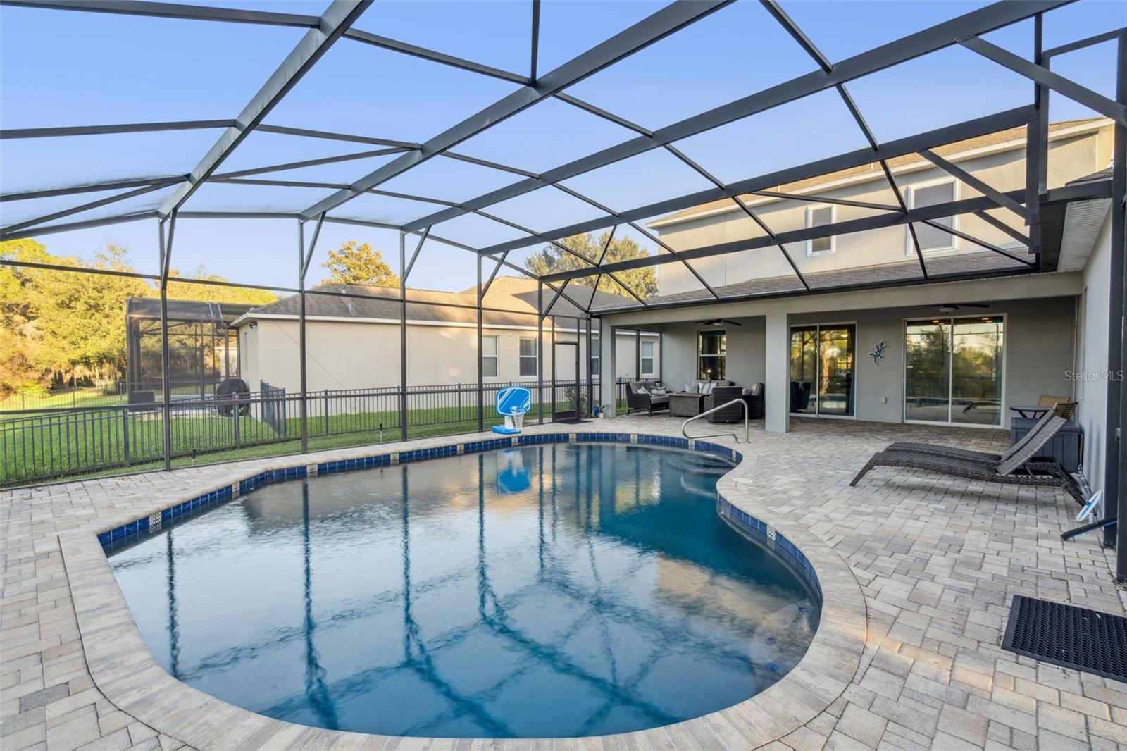 Image 28 of 34 For 6152 Meriwether