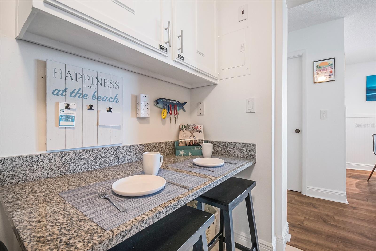 Image 13 of 27 For 4153 Atlantic Avenue 4150