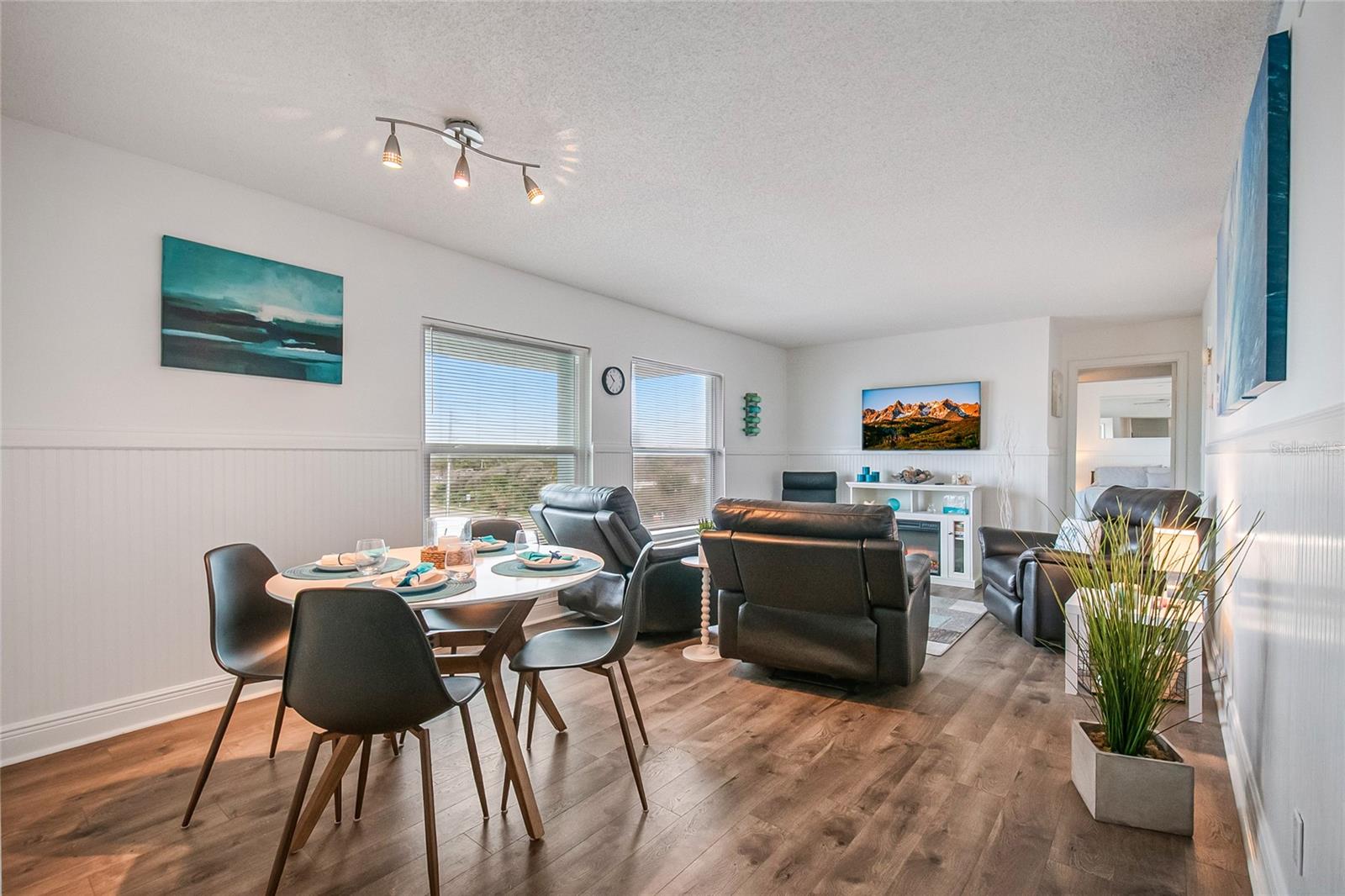 Image 2 of 27 For 4153 Atlantic Avenue 4150