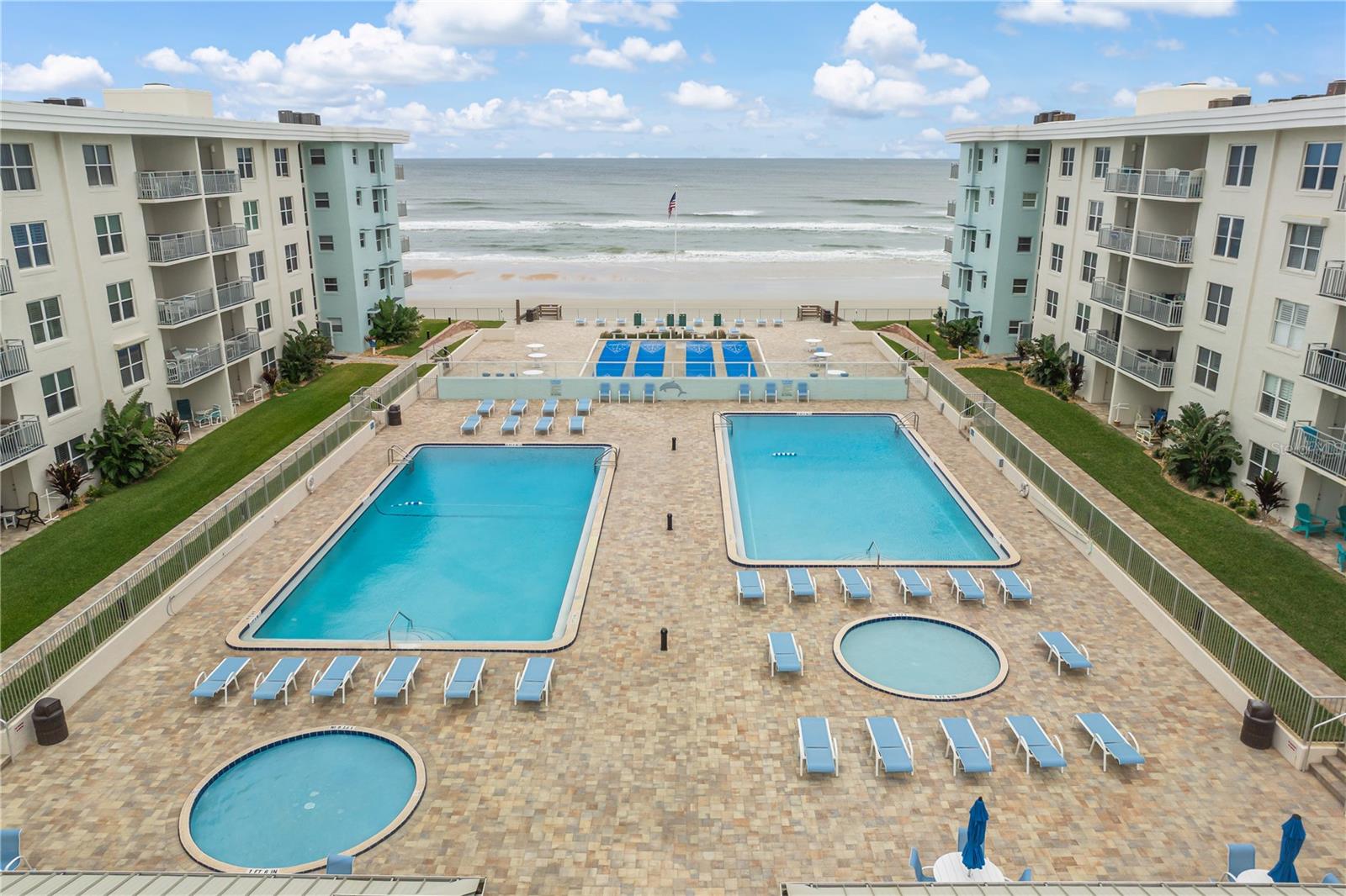 Image 21 of 27 For 4153 Atlantic Avenue 4150