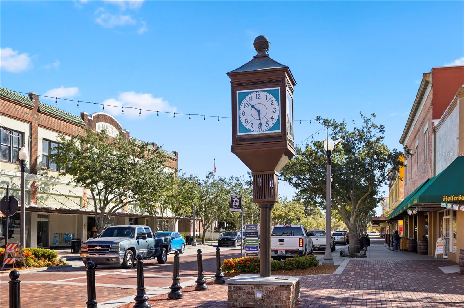 Image 42 of 49 For 900 Locust Avenue