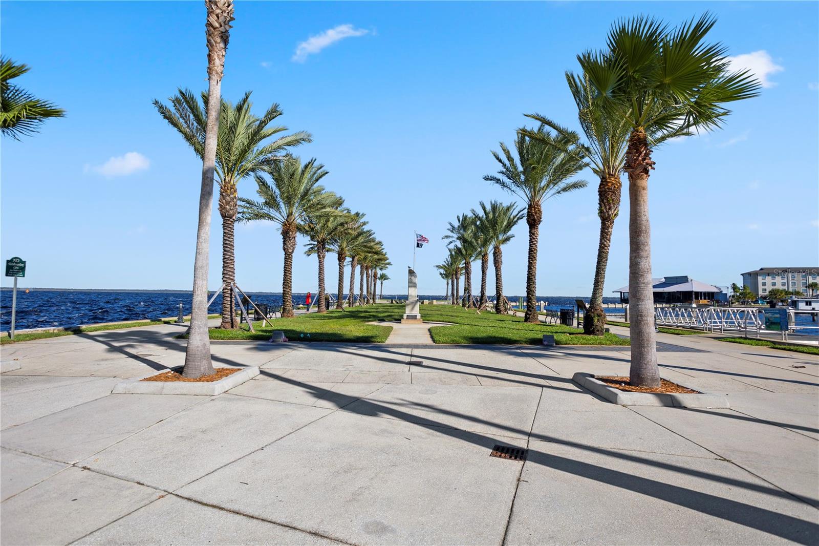 Image 46 of 49 For 900 Locust Avenue