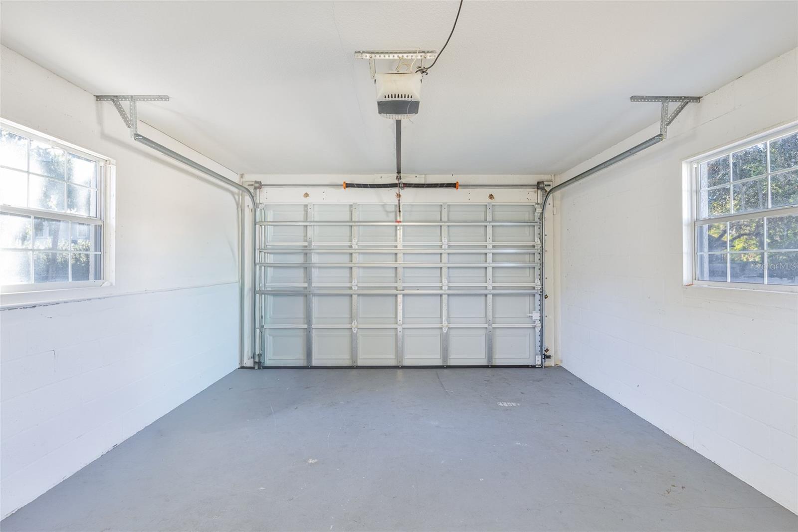 Image 24 of 51 For 350 Phelps Avenue