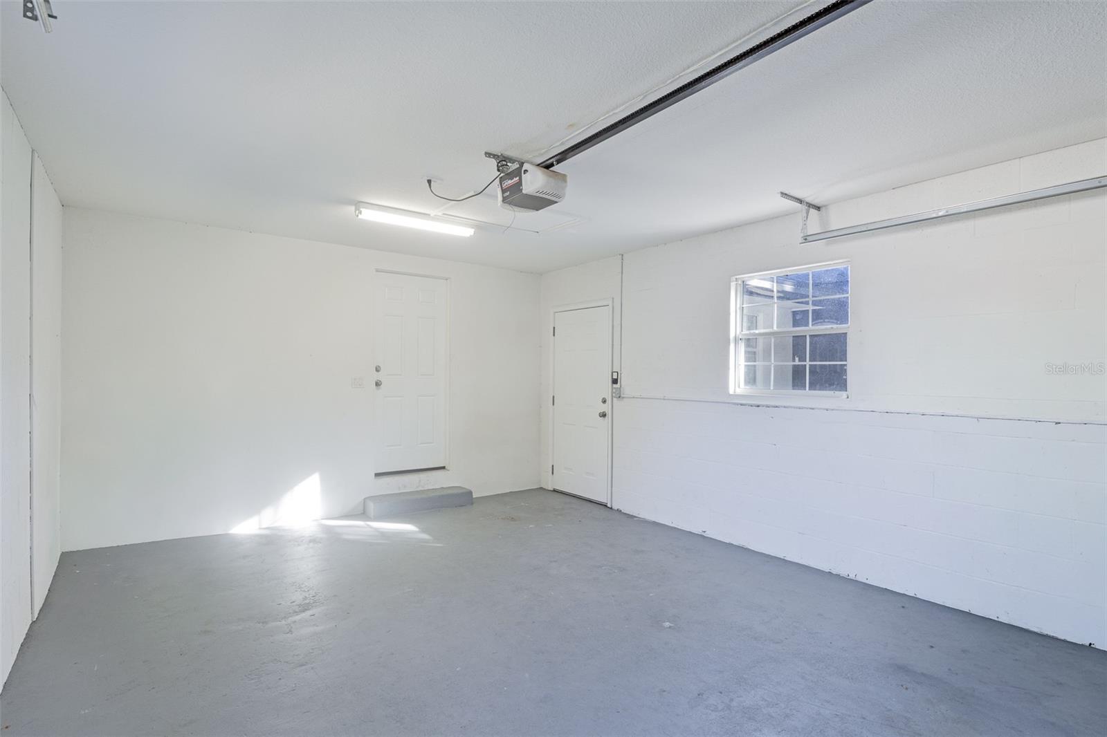 Image 25 of 51 For 350 Phelps Avenue