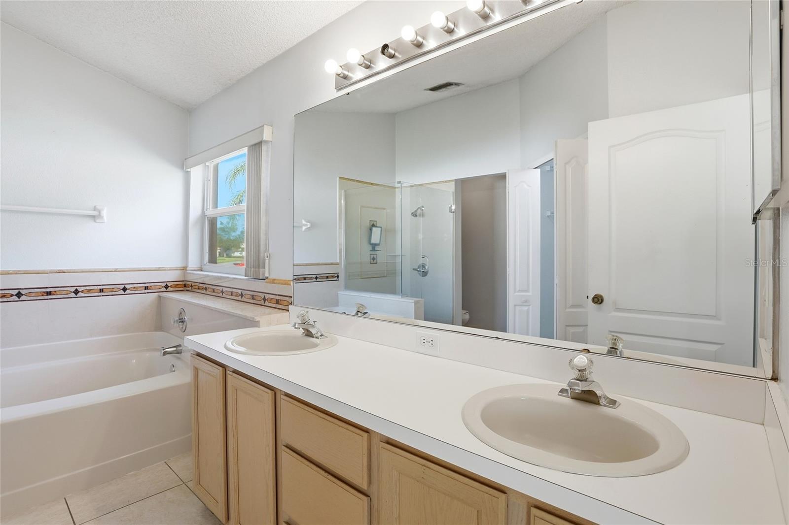 Image 20 of 42 For 5784 Donnelly Circle