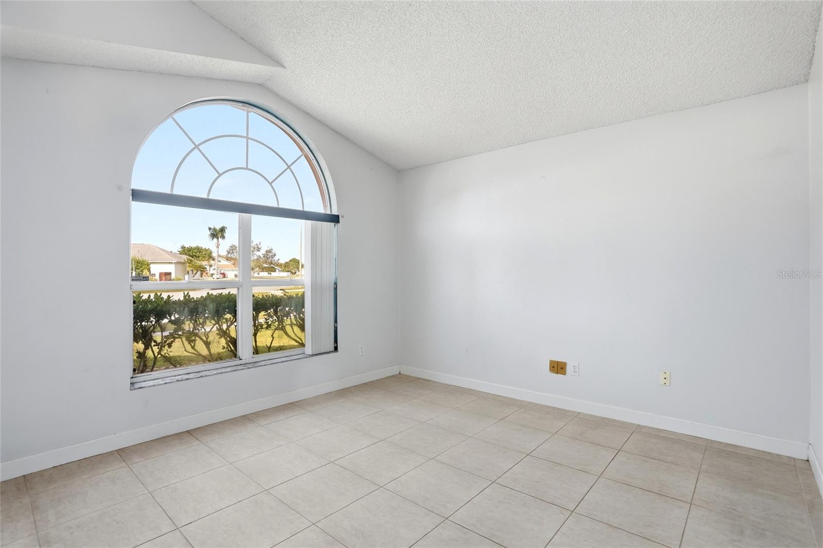 Image 8 of 42 For 5784 Donnelly Circle