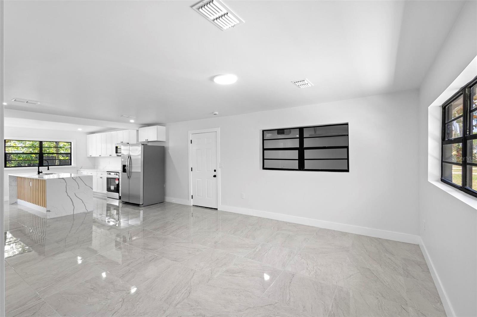 Image 11 of 47 For 2675 Mimosa Lane