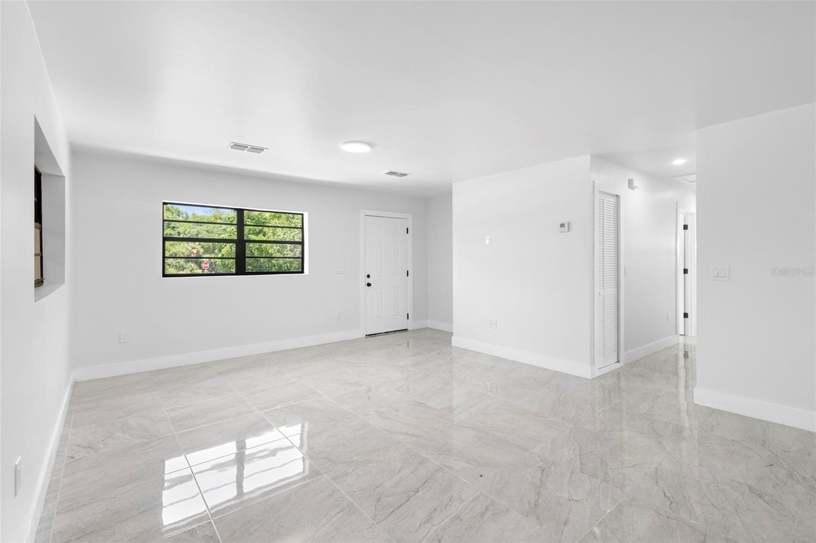 Image 16 of 47 For 2675 Mimosa Lane