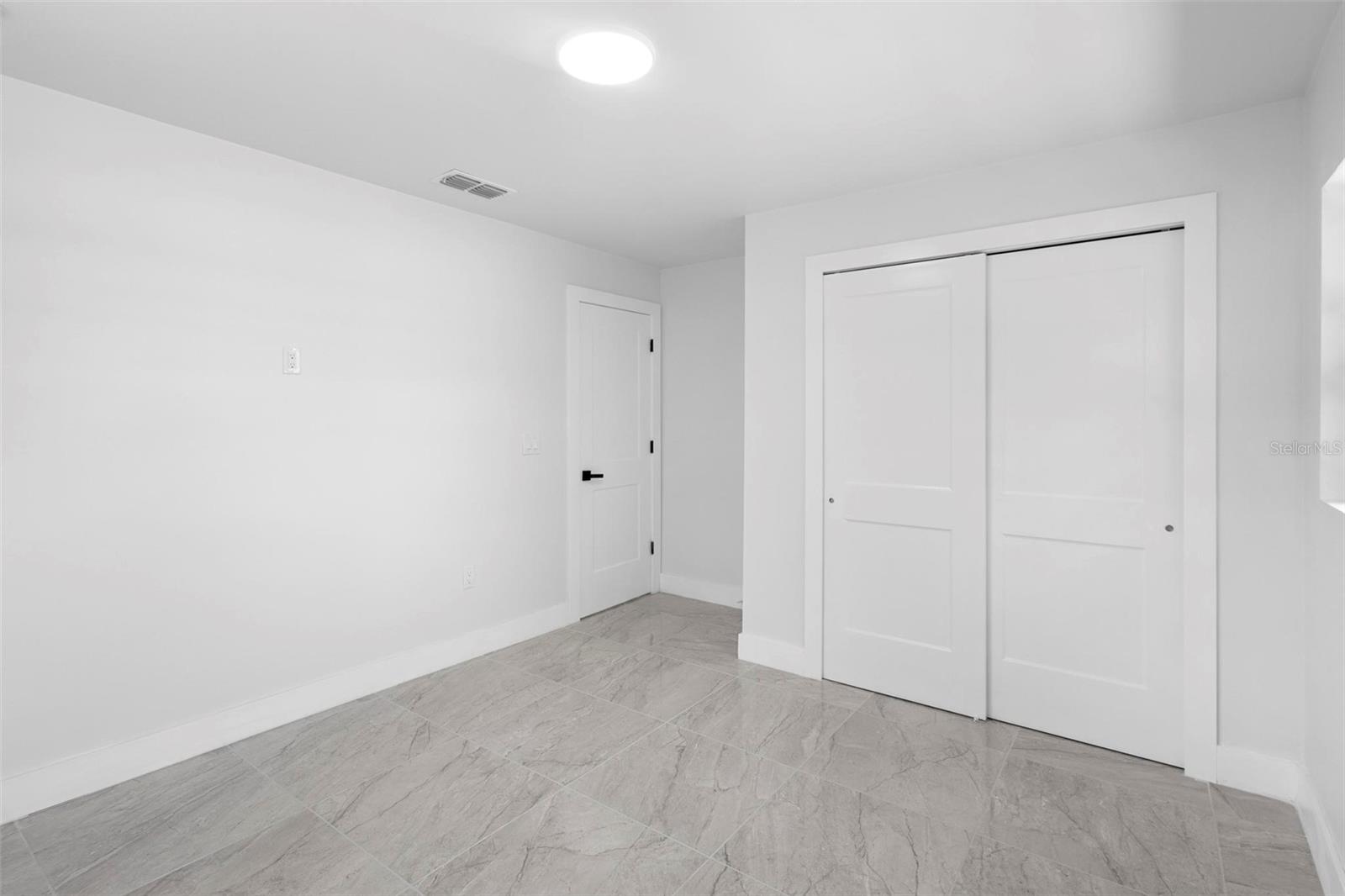 Image 23 of 47 For 2675 Mimosa Lane