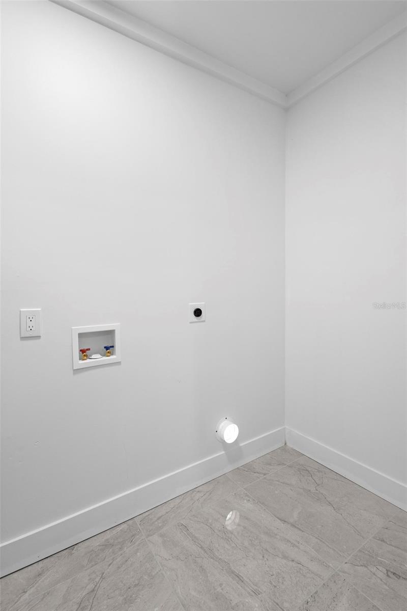 Image 34 of 47 For 2675 Mimosa Lane