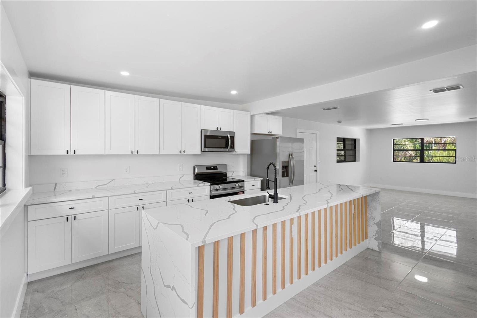 Image 8 of 47 For 2675 Mimosa Lane