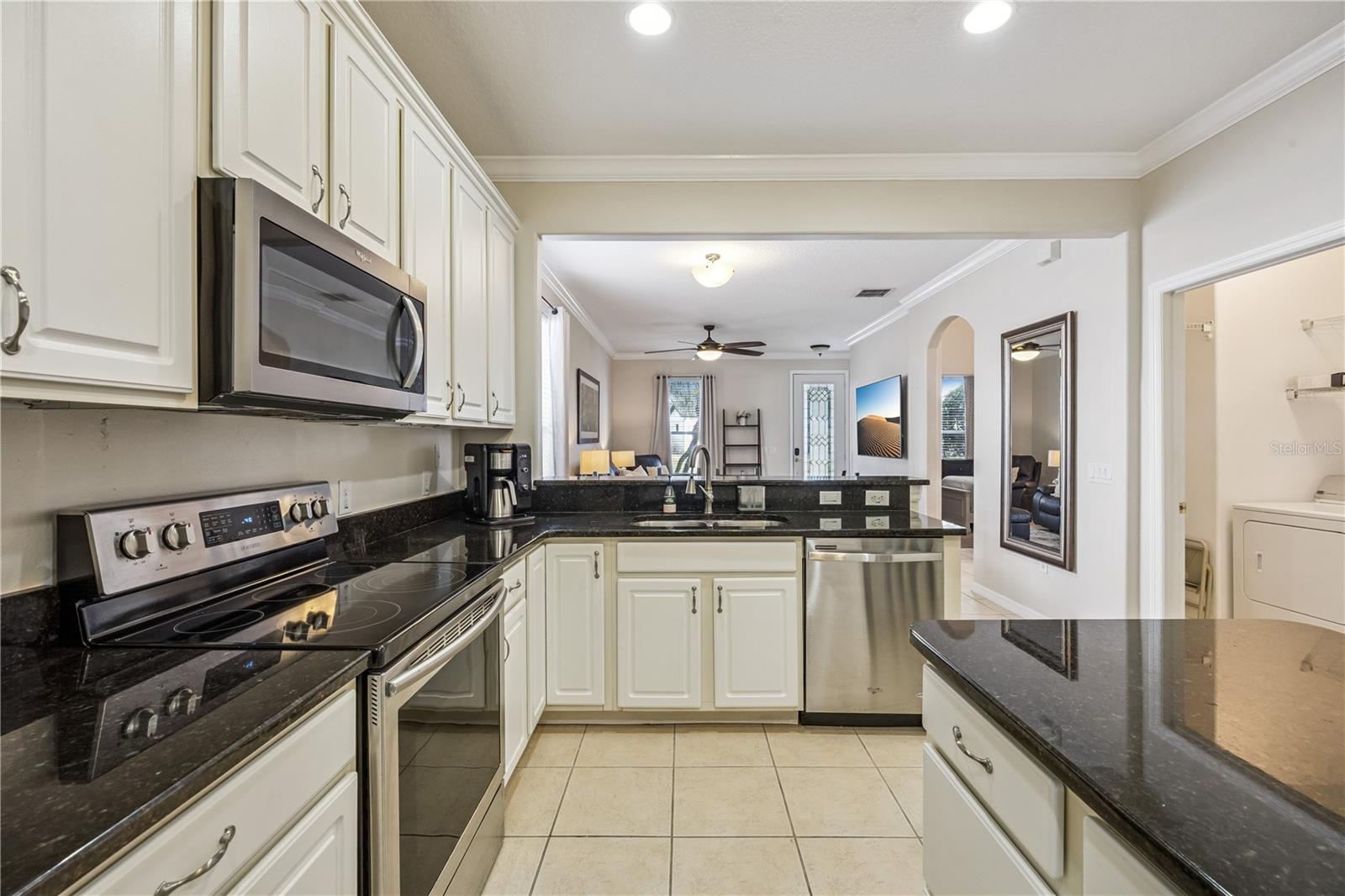 Image 21 of 77 For 13907 Ancilla Boulevard