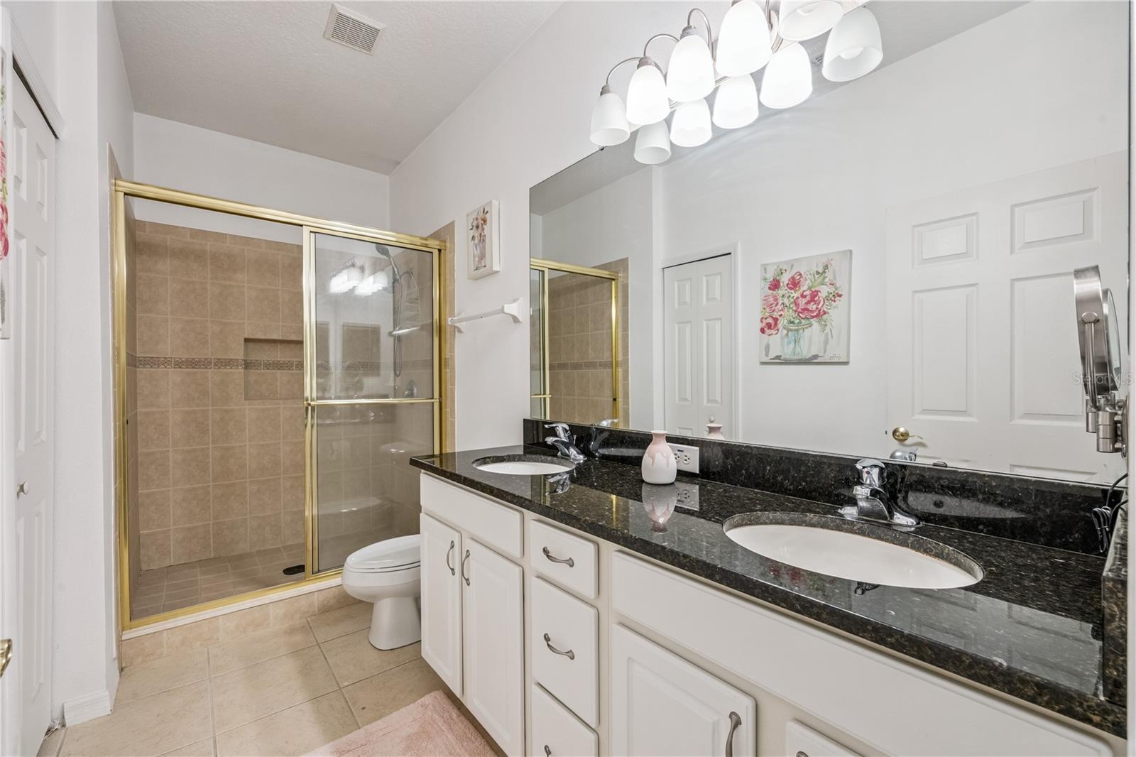 Image 31 of 77 For 13907 Ancilla Boulevard