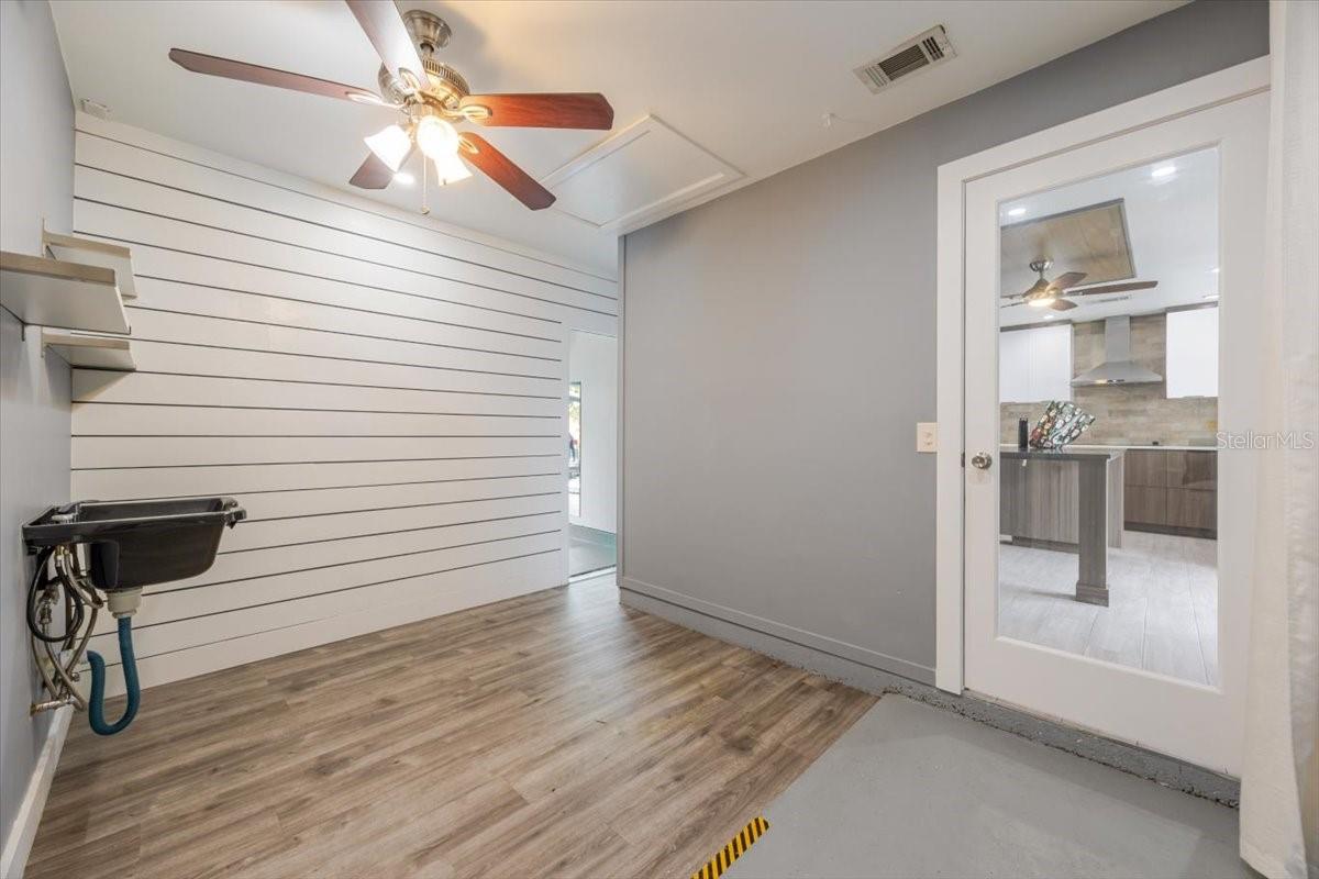 Image 21 of 26 For 7510 Rio Pinar Lakes Boulevard