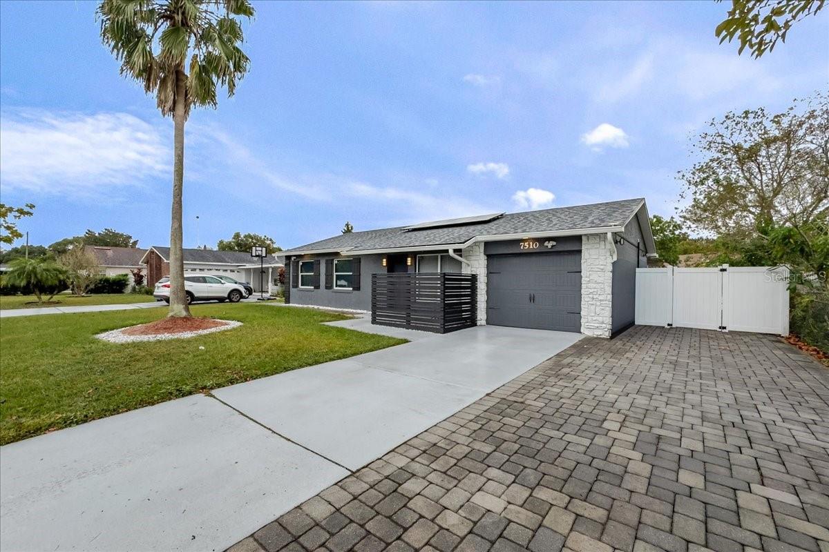 Image 4 of 26 For 7510 Rio Pinar Lakes Boulevard