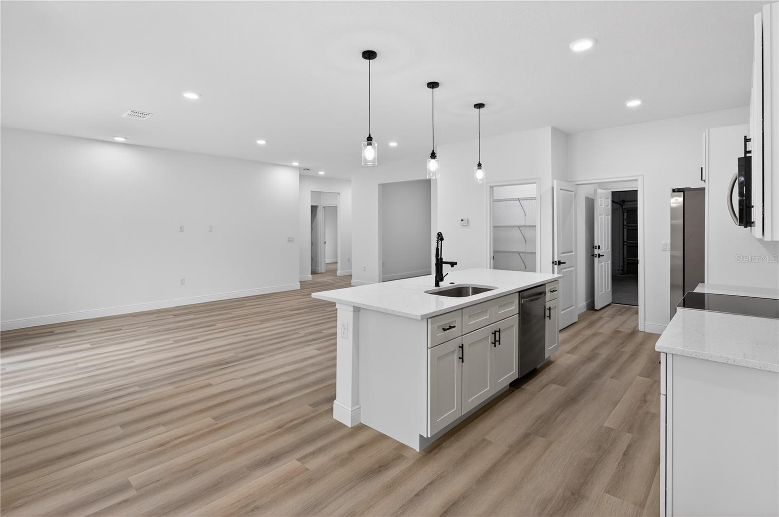 Image 6 of 35 For 15028 25th Circle