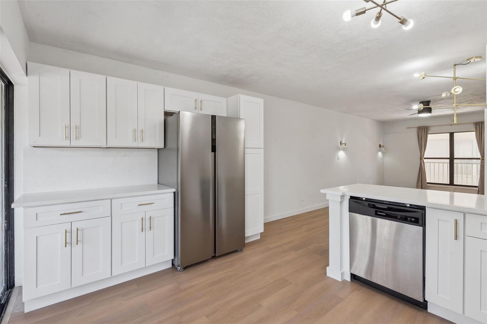 Image 10 of 36 For 1100 Delaney Avenue D23