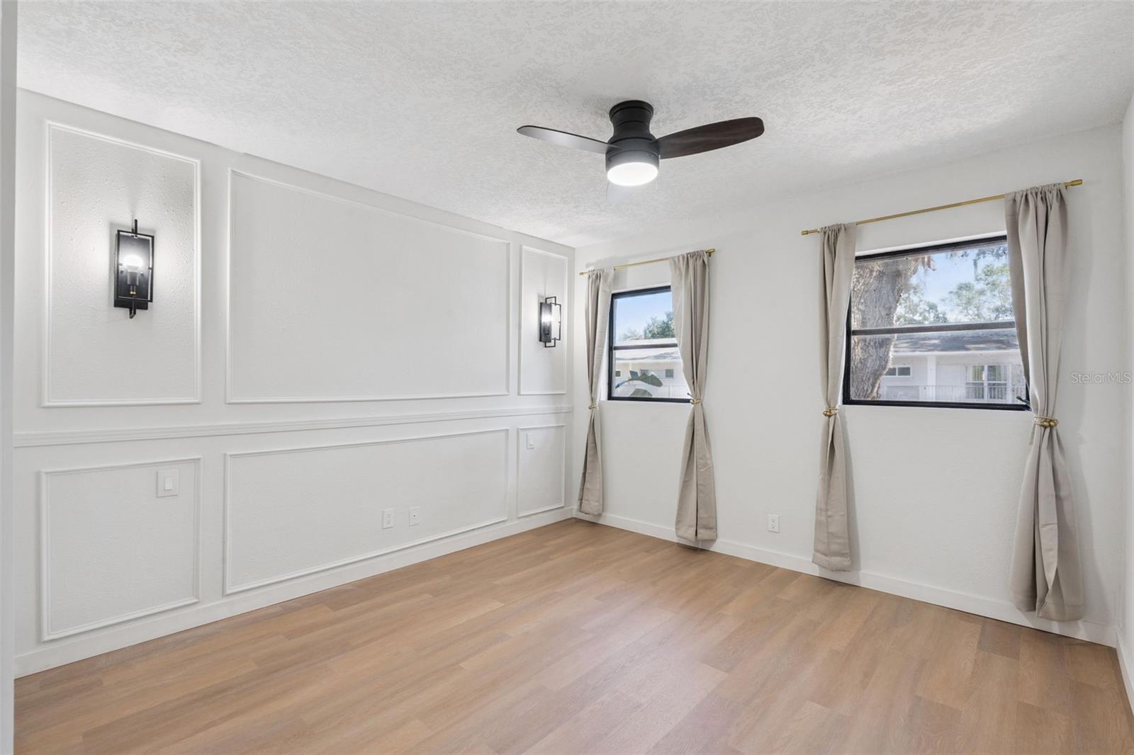 Image 14 of 36 For 1100 Delaney Avenue D23