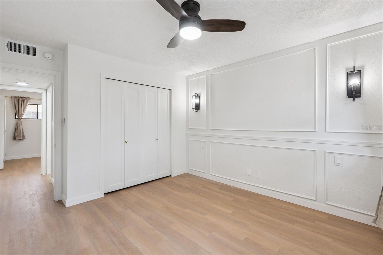 Image 15 of 36 For 1100 Delaney Avenue D23