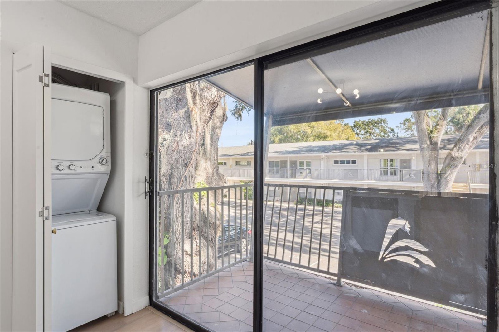 Image 22 of 36 For 1100 Delaney Avenue D23