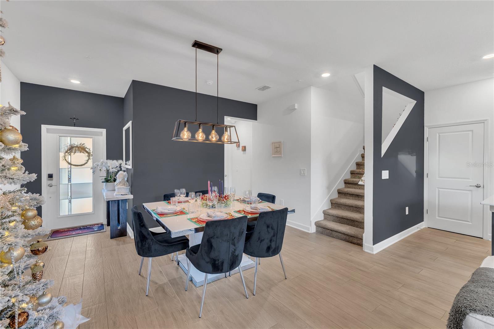 Image 4 of 33 For 11726 Boldface Drive