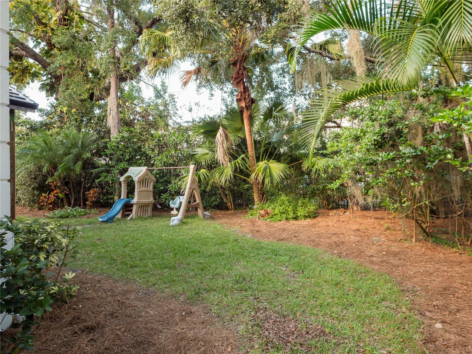 Image 29 of 39 For 10457 Cromwell Grove Terrace