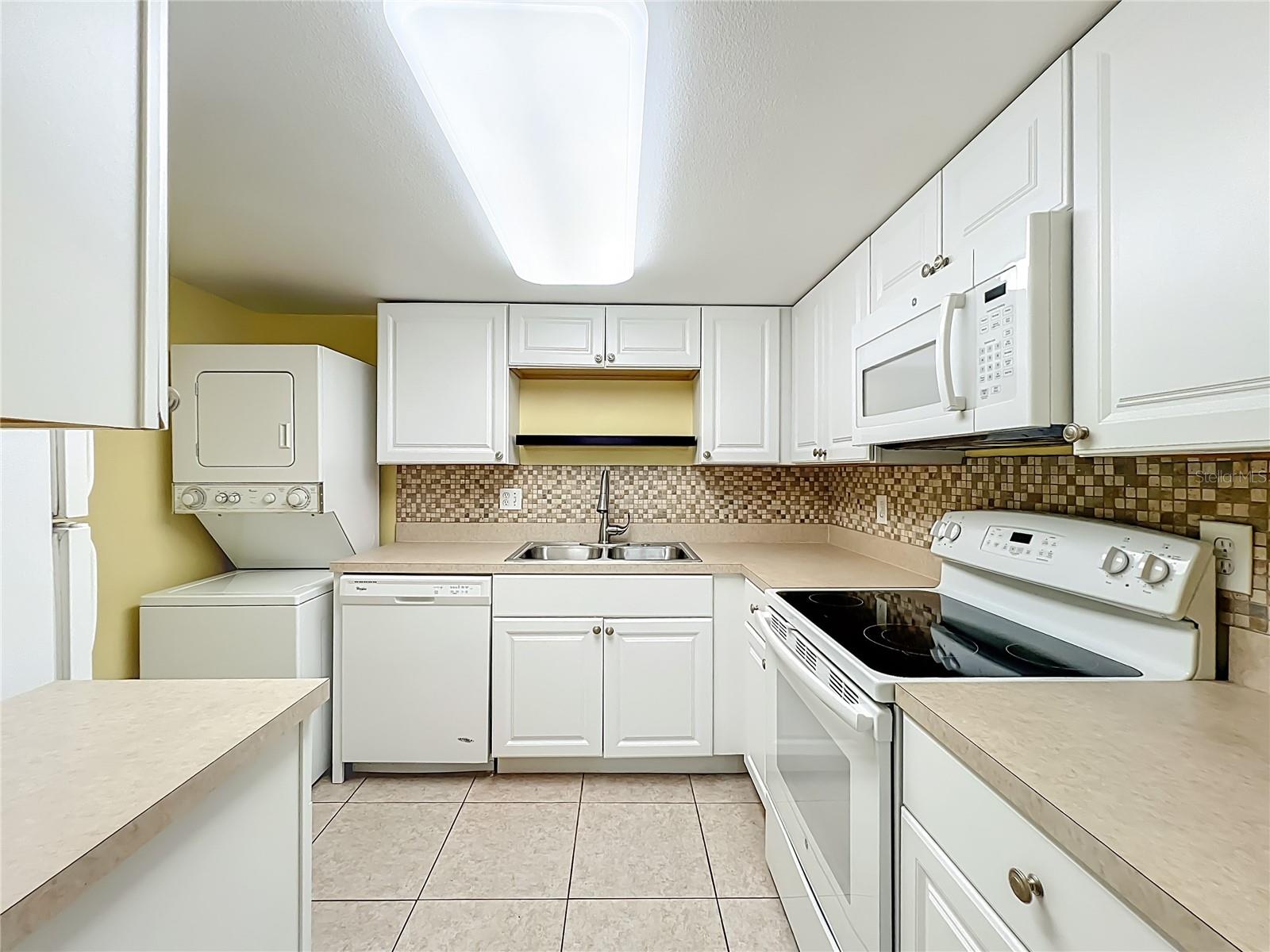 Image 10 of 25 For 40 Sheoah Boulevard 27