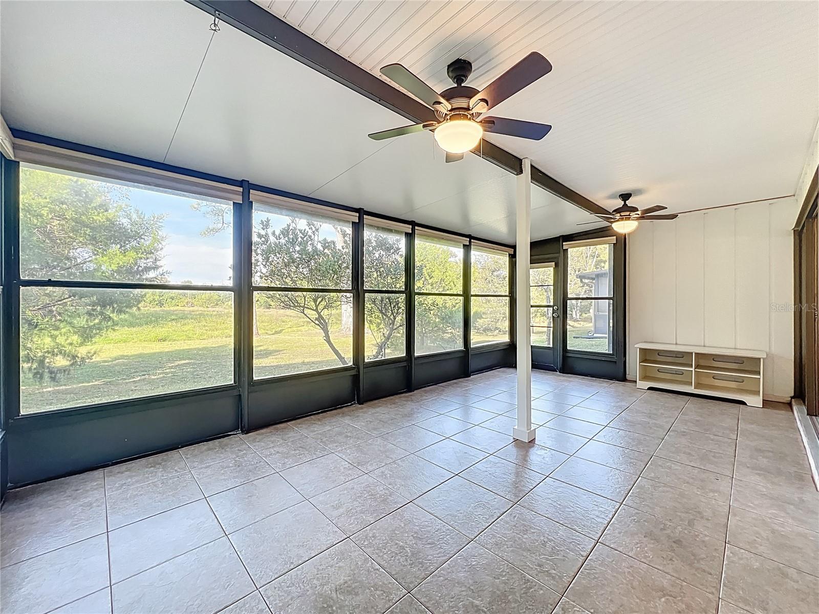 Image 12 of 25 For 40 Sheoah Boulevard 27