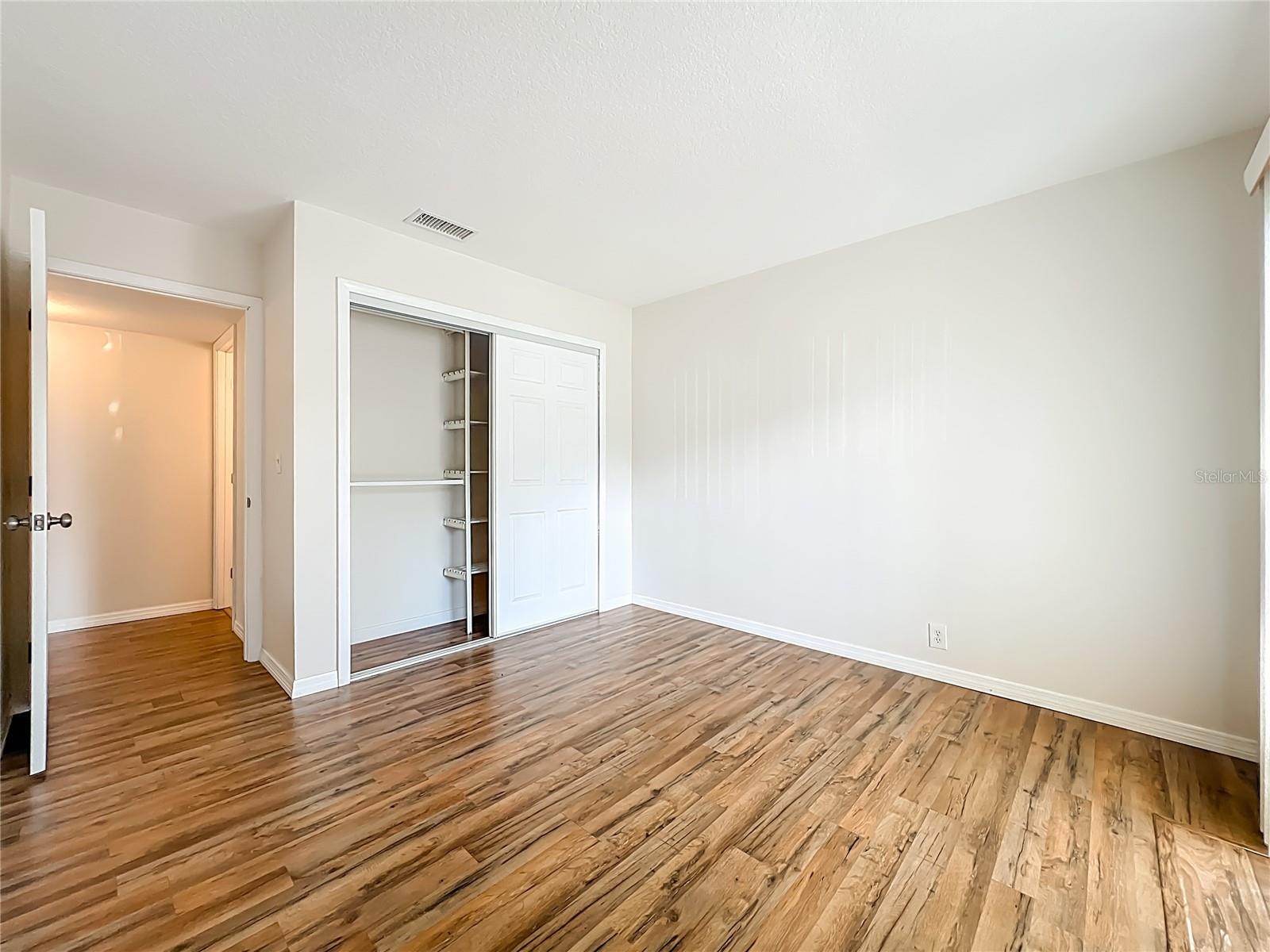 Image 18 of 25 For 40 Sheoah Boulevard 27