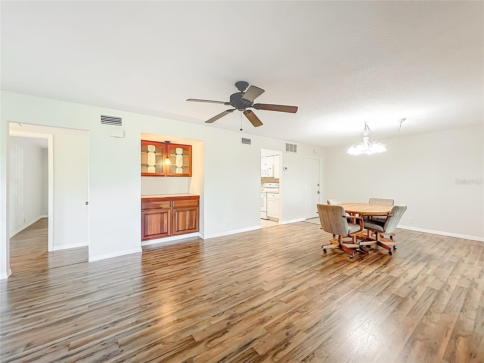 Image 7 of 25 For 40 Sheoah Boulevard 27