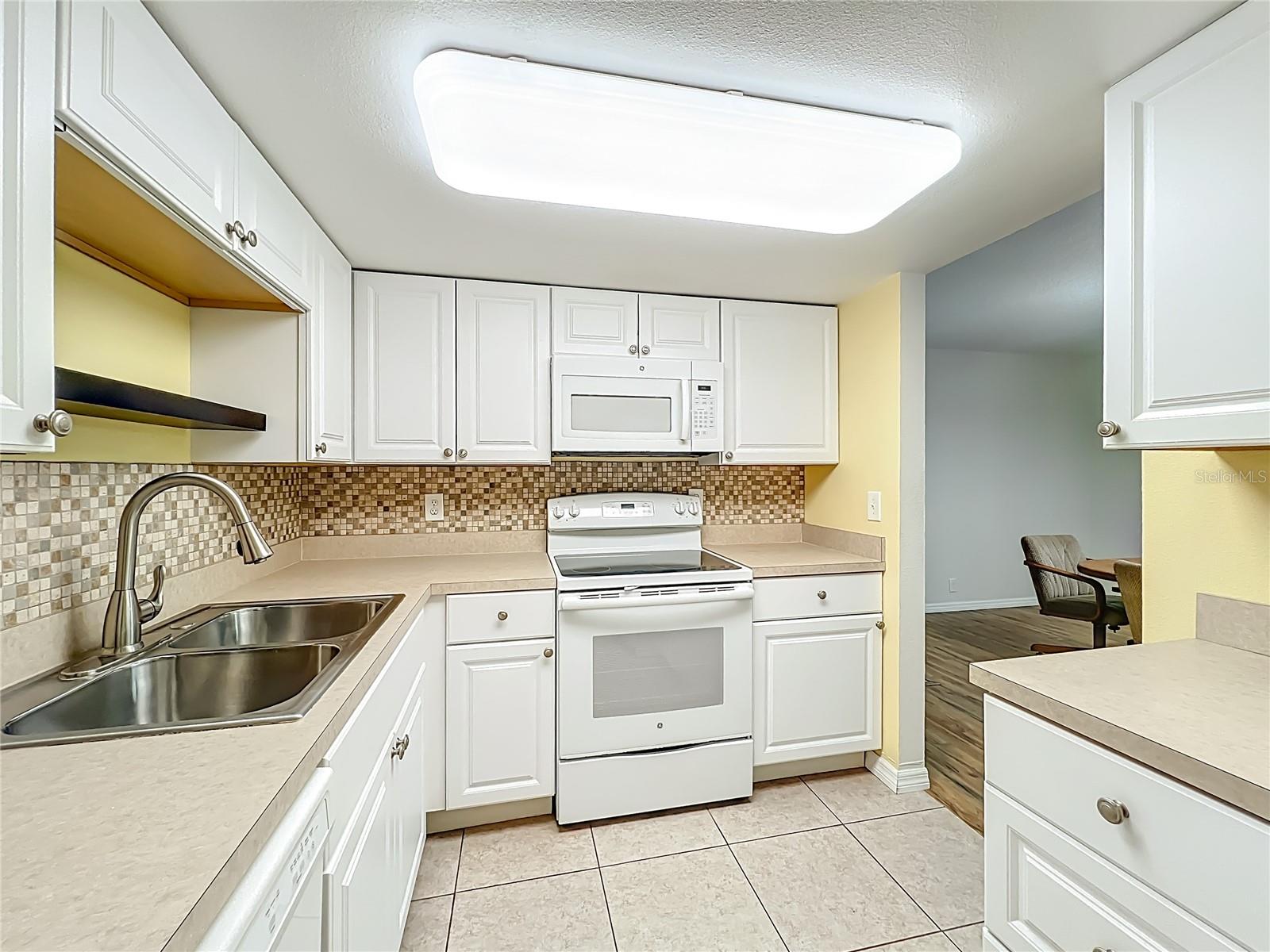 Image 9 of 25 For 40 Sheoah Boulevard 27