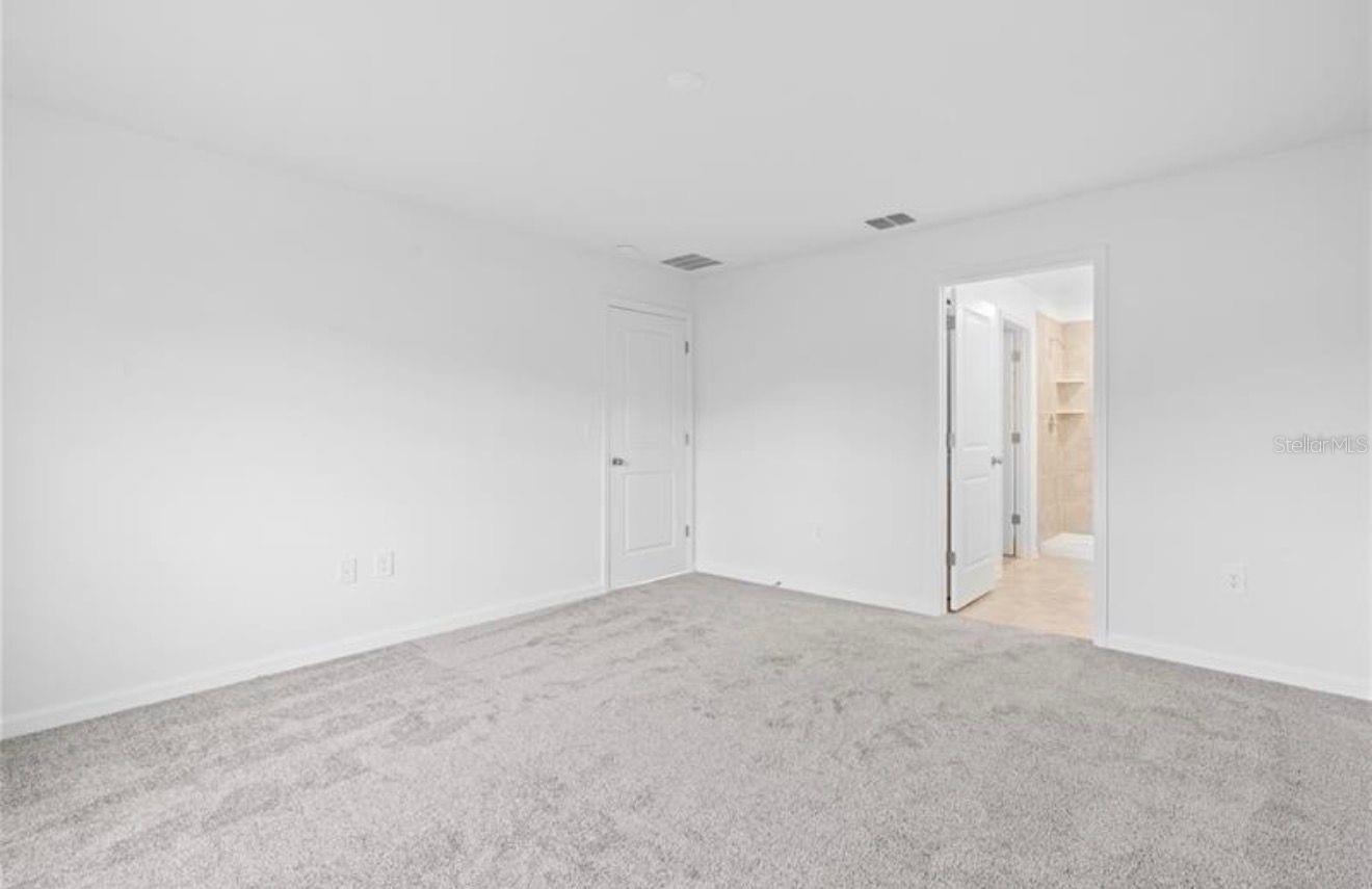 Image 15 of 19 For 352 Heroic Road