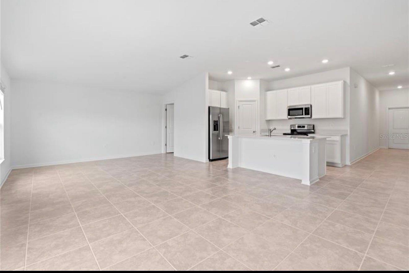 Image 5 of 19 For 352 Heroic Road