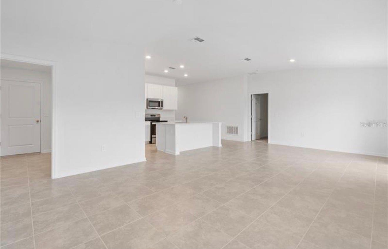 Image 6 of 19 For 352 Heroic Road