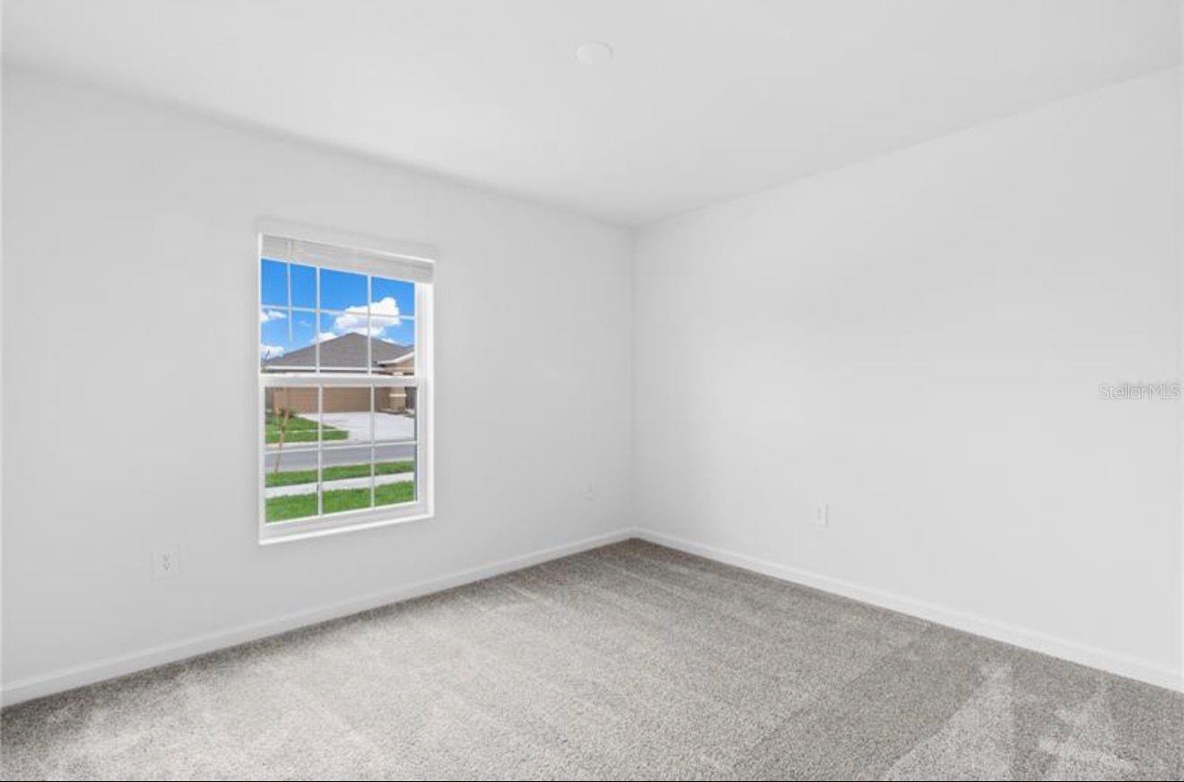 Image 9 of 19 For 352 Heroic Road