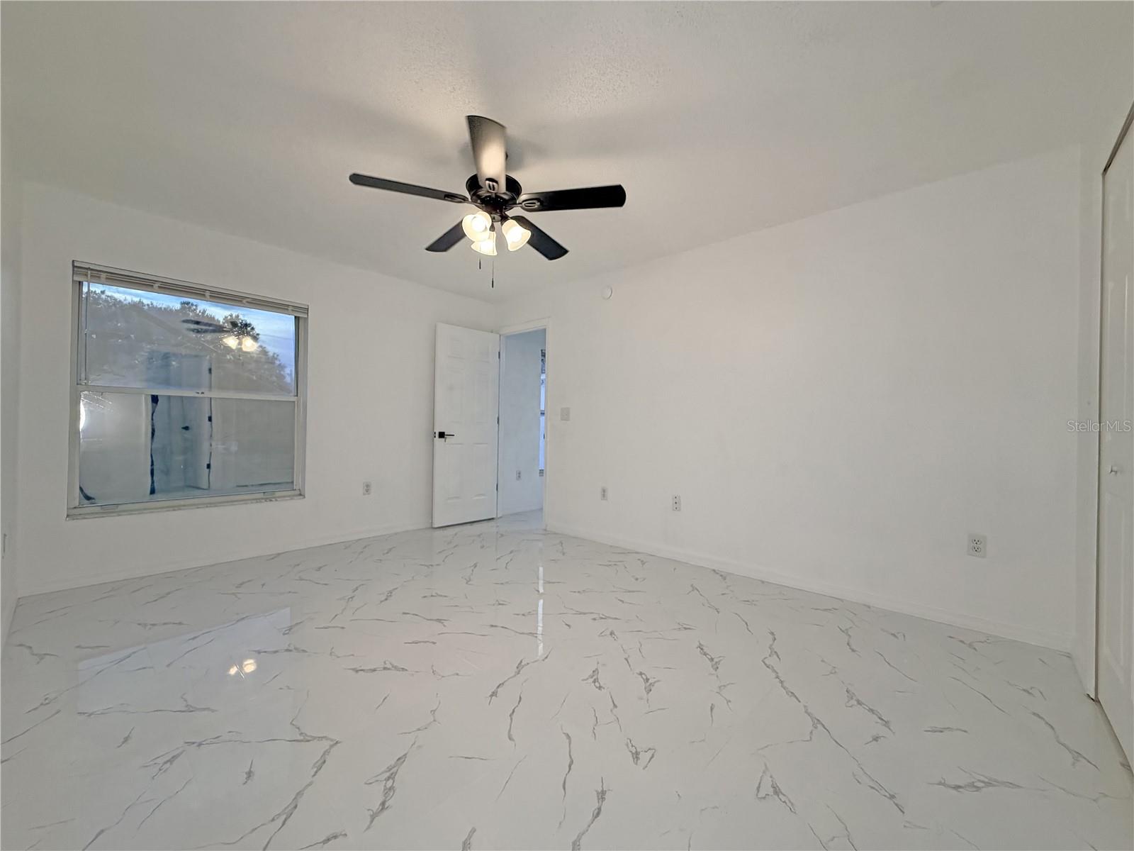 Image 16 of 48 For 1820 Hallcrest Drive