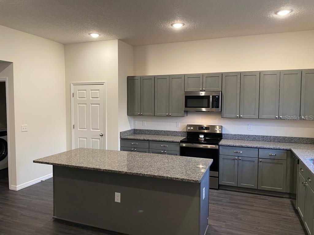 Image 2 of 10 For 945 Luna Terrace