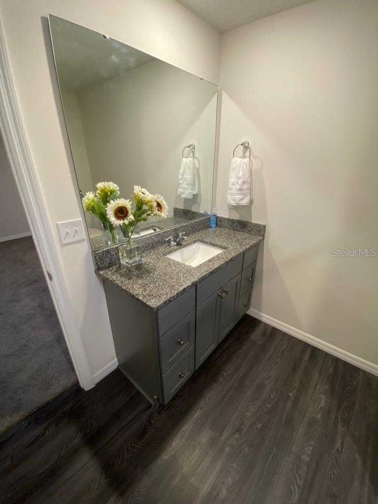 Image 7 of 10 For 945 Luna Terrace