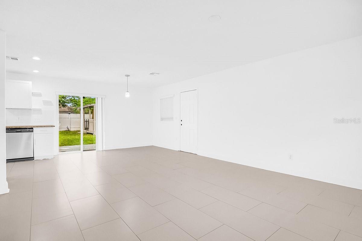 Image 6 of 37 For 7744 Liverpool Boulevard