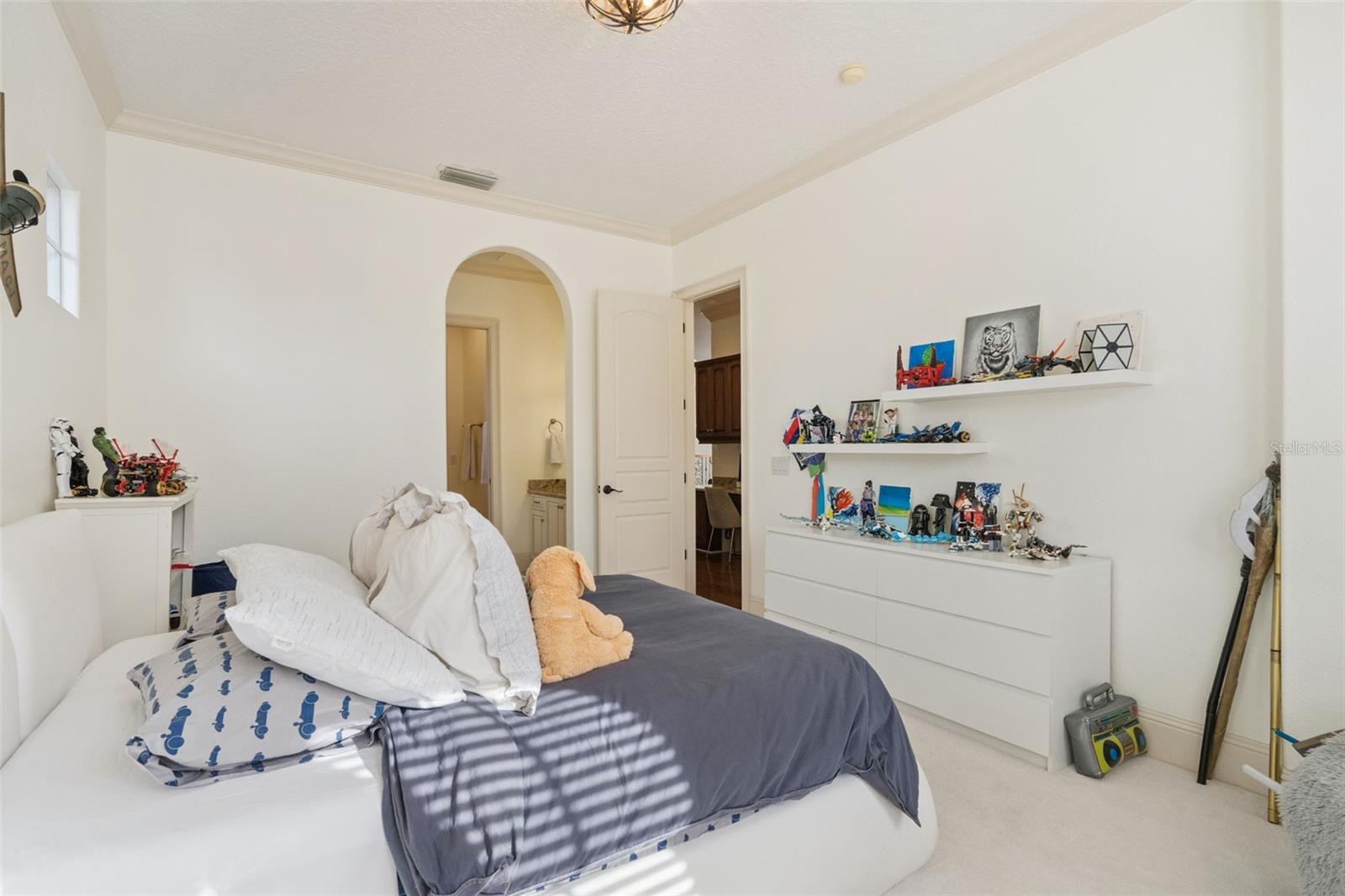 Image 40 of 87 For 103 Acadia Terrace