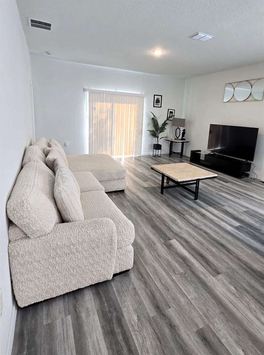 Image 5 of 17 For 1340 38th Street