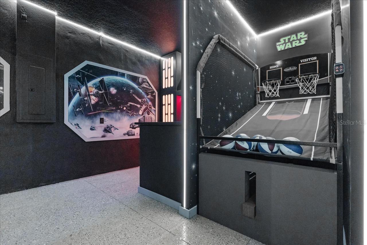 Image 10 of 34 For 2100 Rome Drive