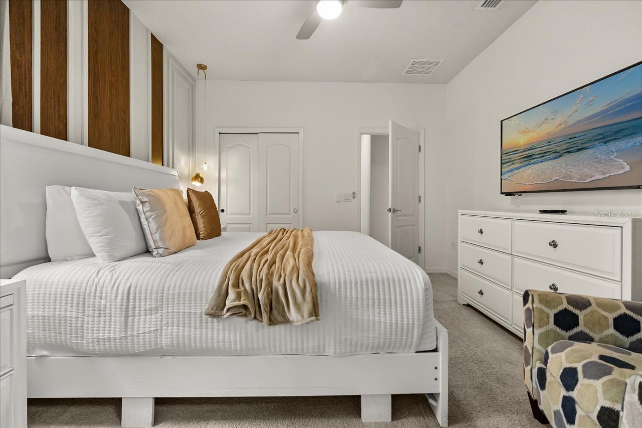 Image 8 of 34 For 2100 Rome Drive