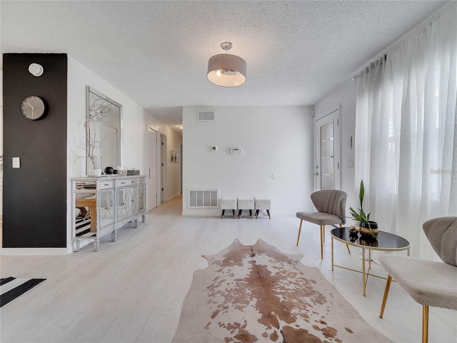 Image 14 of 59 For 4754 Lake Shore Drive