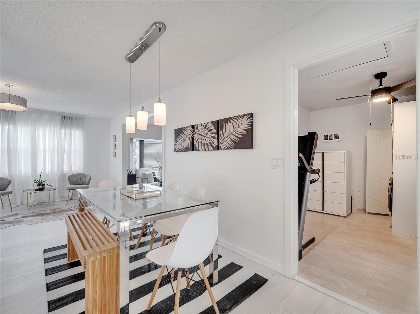 Image 17 of 59 For 4754 Lake Shore Drive