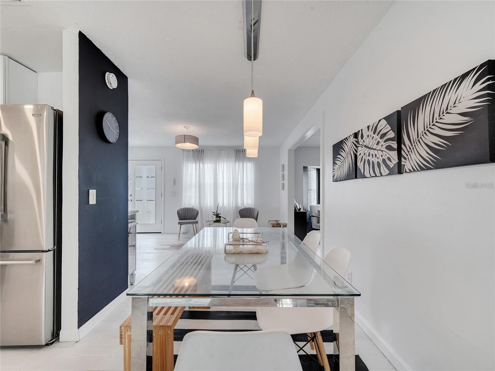 Image 18 of 59 For 4754 Lake Shore Drive