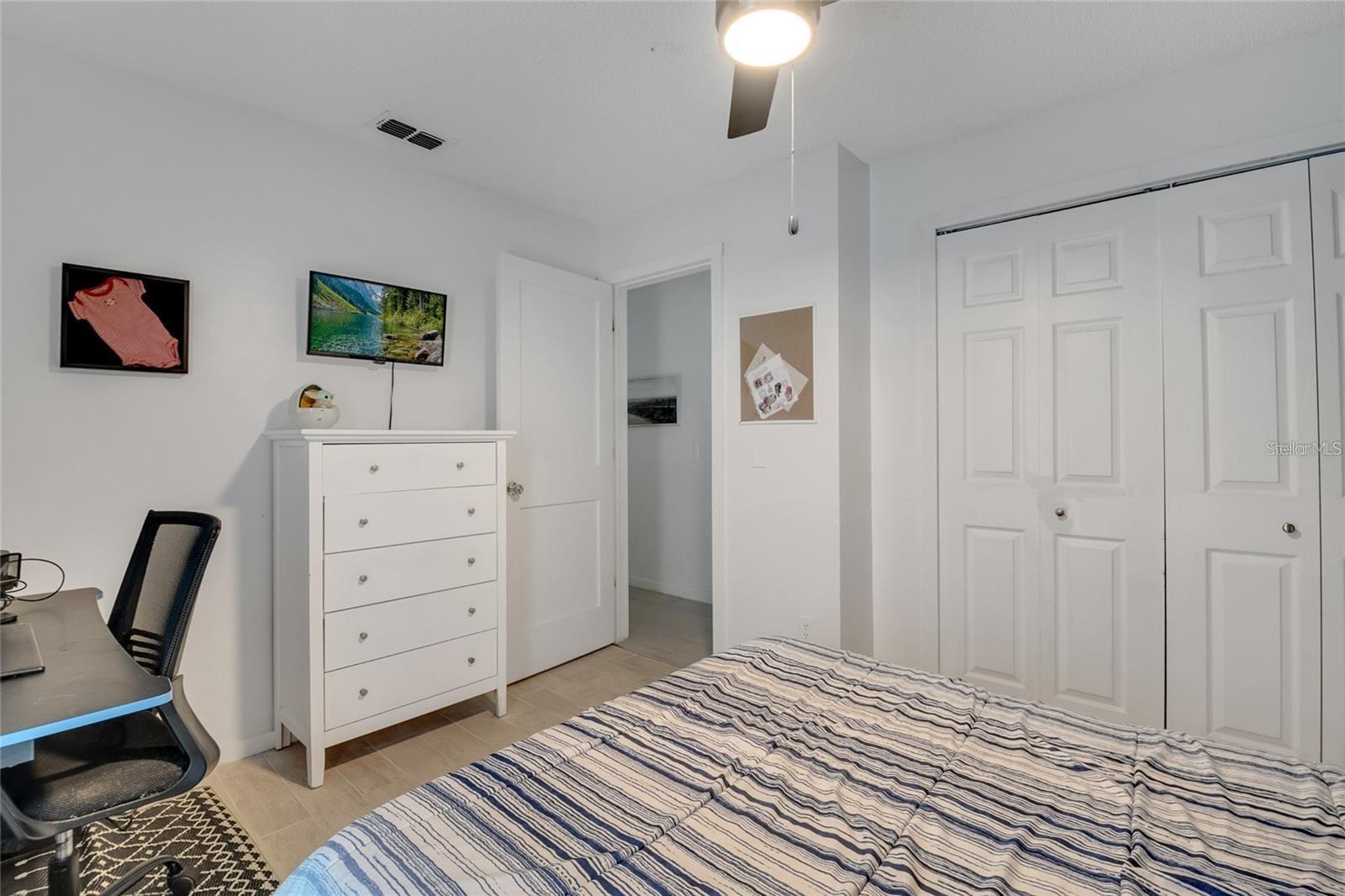 Image 38 of 59 For 4754 Lake Shore Drive