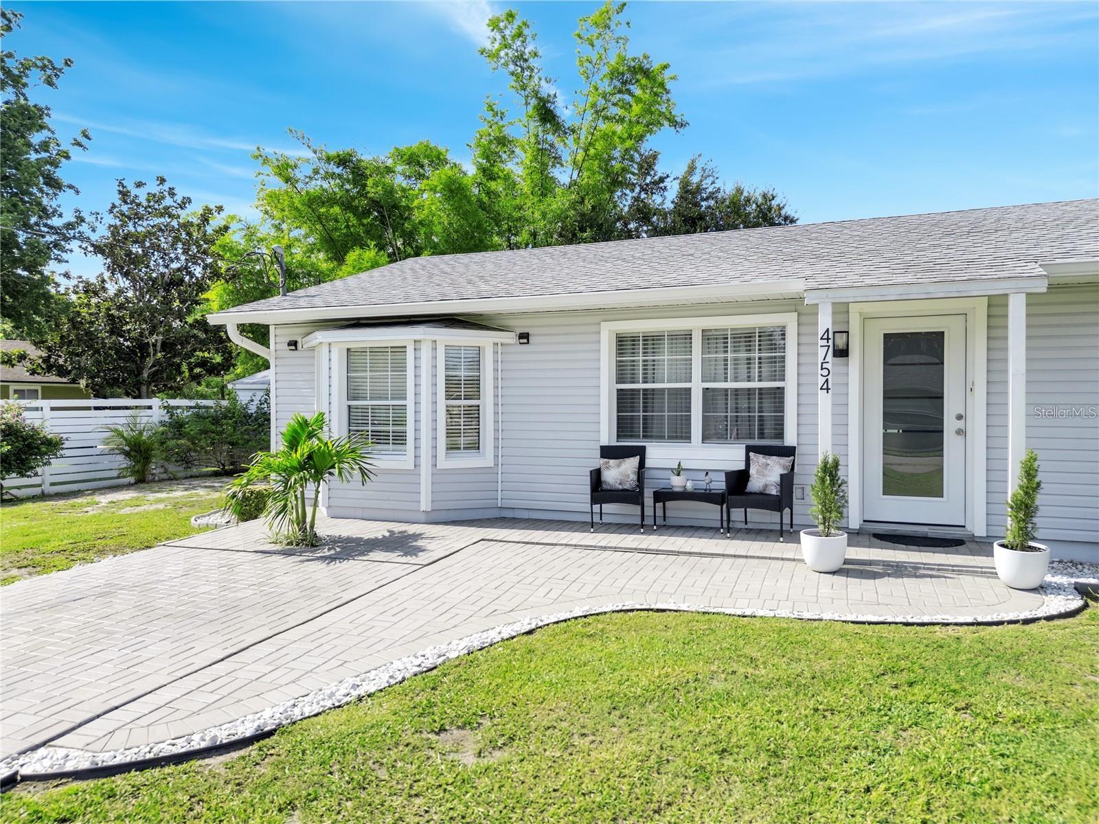 Image 4 of 59 For 4754 Lake Shore Drive