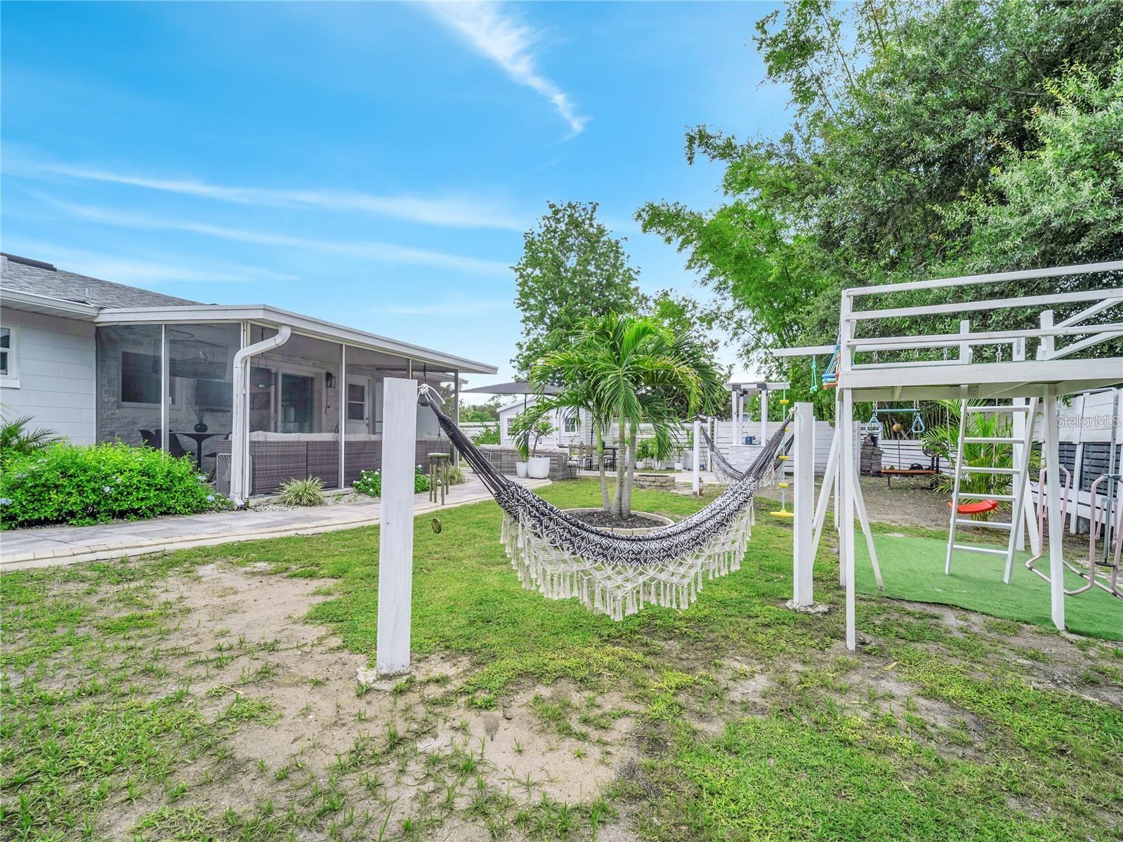 Image 47 of 59 For 4754 Lake Shore Drive