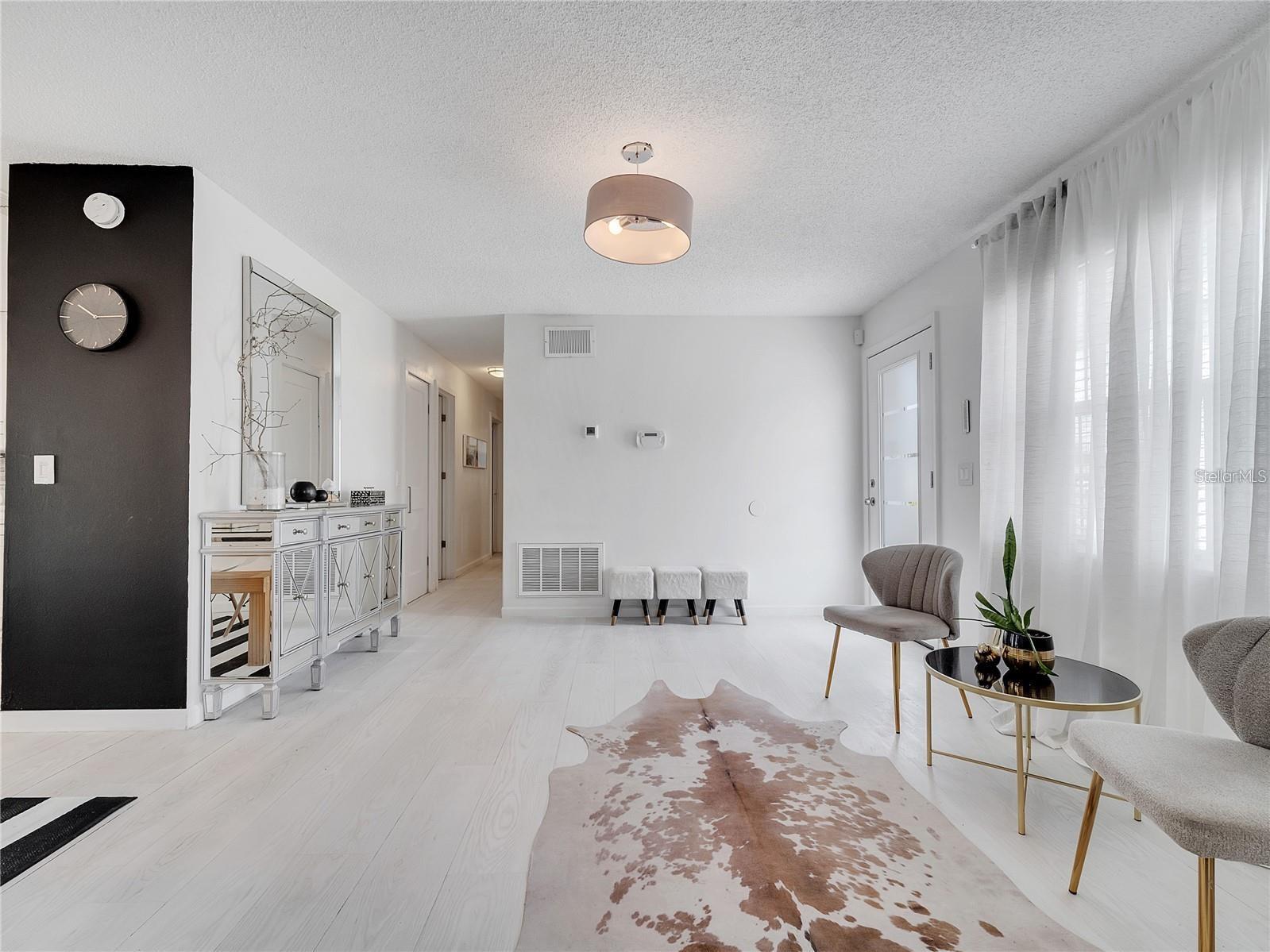 Image 8 of 59 For 4754 Lake Shore Drive